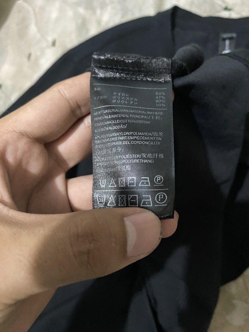Y-3 (Category: Luxury Apparel) located in Cebu City. Submitted by rustyyyyy. (Listing ID 1467661627, Image 3). Description: W 21 L 26 Good as brand new condition.