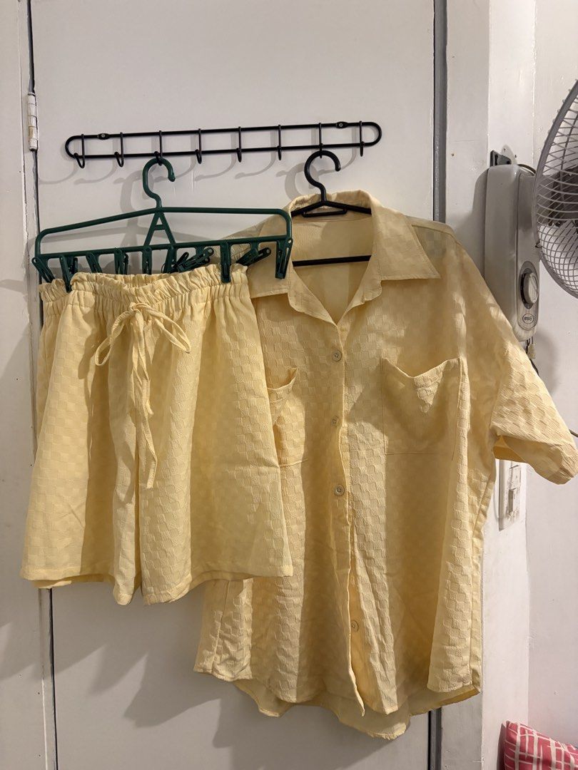 yellow oversize button-down shirt and shorts terno coords (Category: Sets or Coordinates) located in Pasig City. Submitted by meowdei (Listing ID 1467738537, Image 1). Description: - never worn, too maluwag for me - mop: gcash, bpi, maribank, metrobank - mod: lalamove, grab, jnt - can do meet up as long as within/around ortigas! :) .