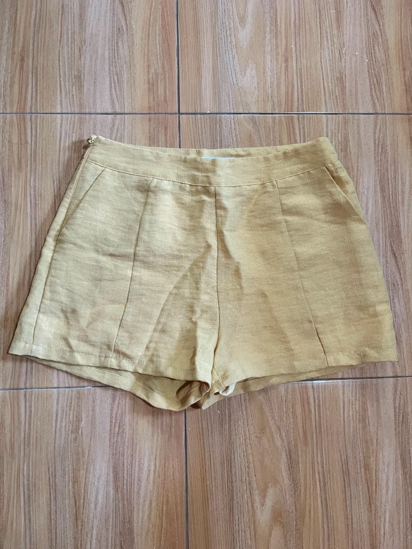 Yibiling Brand Short (Category: Shorts) located in Davao. Submitted by bravecat.edef3f (Listing ID 1467681945, Image 1). Description: .