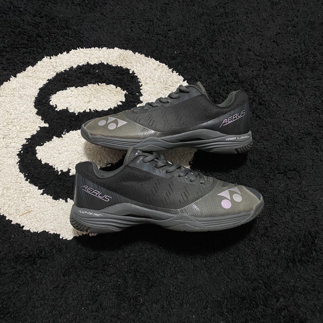 Yonex Aerus (Category: Sneakers) located in Danao, Cebu. Submitted by sneaks_cebu (Listing ID 1467820151, Image 1). Description: Yonex Aerus Size 7.5us 25.5cm -minor fade and scratch Php 1,750 .