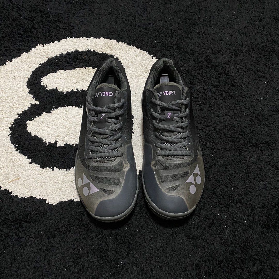 Yonex Aerus (Category: Sneakers) located in Danao, Cebu. Submitted by sneaks_cebu (Listing ID 1467820151, Image 2). Description: Yonex Aerus Size 7.5us 25.5cm -minor fade and scratch Php 1,750 .