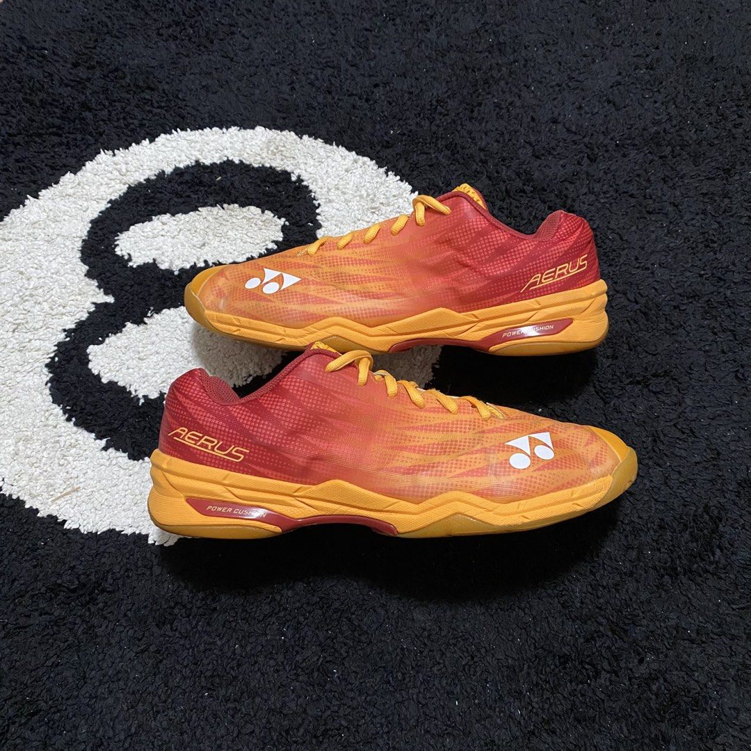 Yonex Aerus (Category: Sneakers) located in Danao, Cebu. Submitted by sneaks_cebu (Listing ID 1467820240, Image 1). Description: Yonex Aerus Size 9.5us 27.5cm -minor drags Php 1,750 .