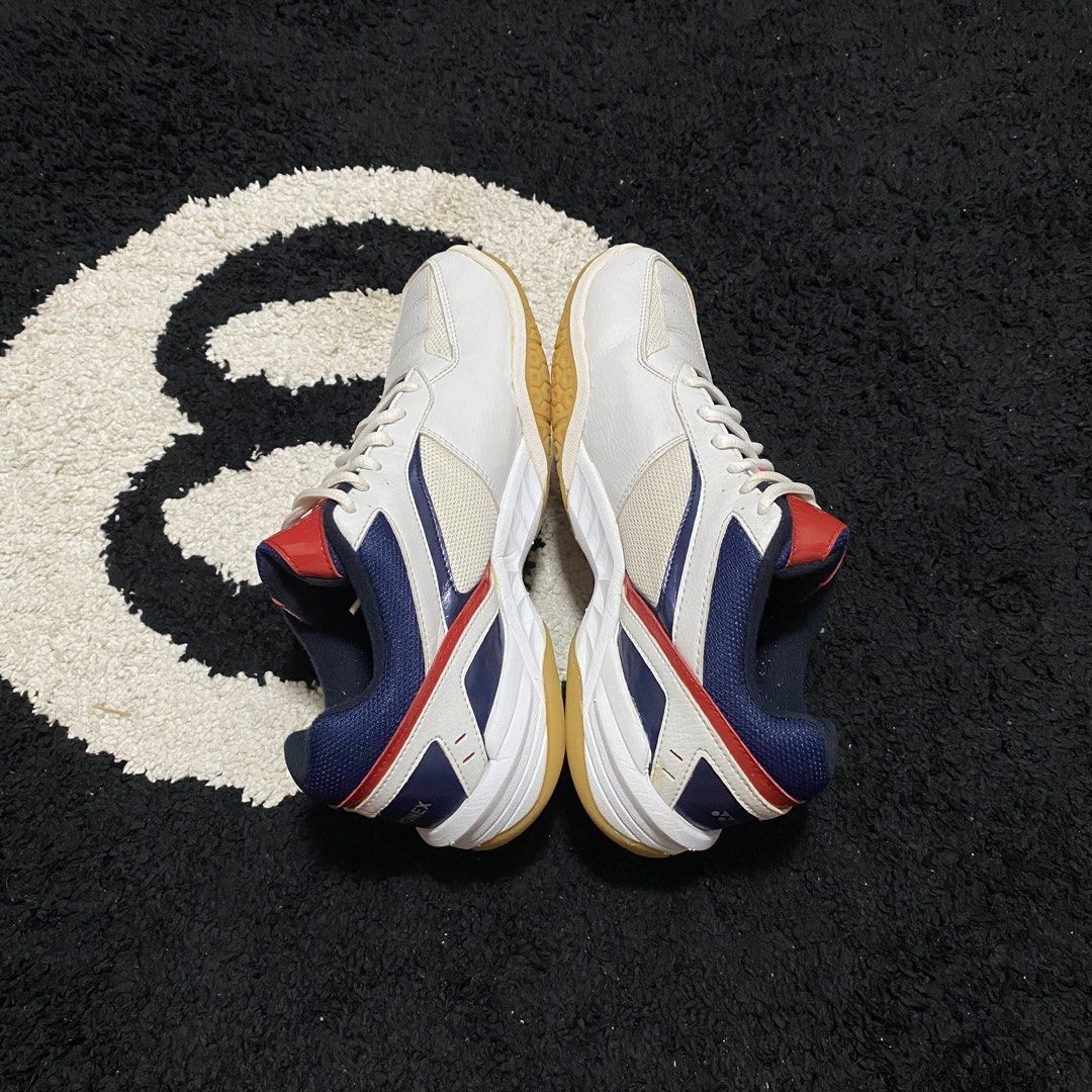 Yonex SHB 33EX (Category: Sneakers) located in Danao, Cebu. Submitted by sneaks_cebu (Listing ID 1467819953, Image 3). Description: Yonex SHB 33EX Size 8.5us 26.5cm -no major issues Php 1,850.