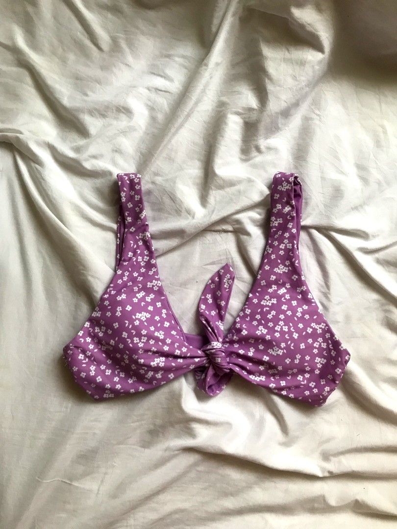 Zaful bikini top (Category: Bikinis & Swimsuits) located in Cavite. Submitted by maica_ (Listing ID 1467613519, Image 1). Description: size: large on tag no flaws or stain dm for when worn.