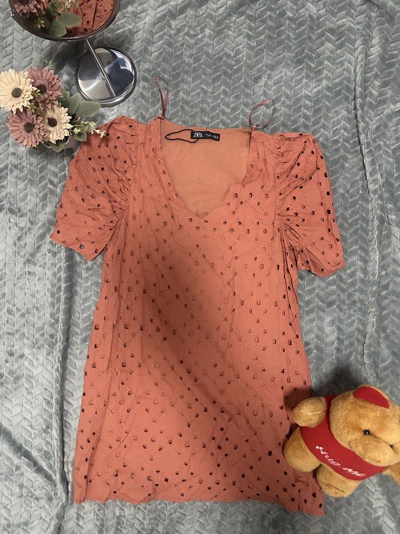 Zara - Casual dress (Category: Dresses) located in Caloocan City. Submitted by fabs_preloved01 (Listing ID 1467774038, Image 1). Description: Zara - Casual short dress (eyelet) - Size L - 31” length.