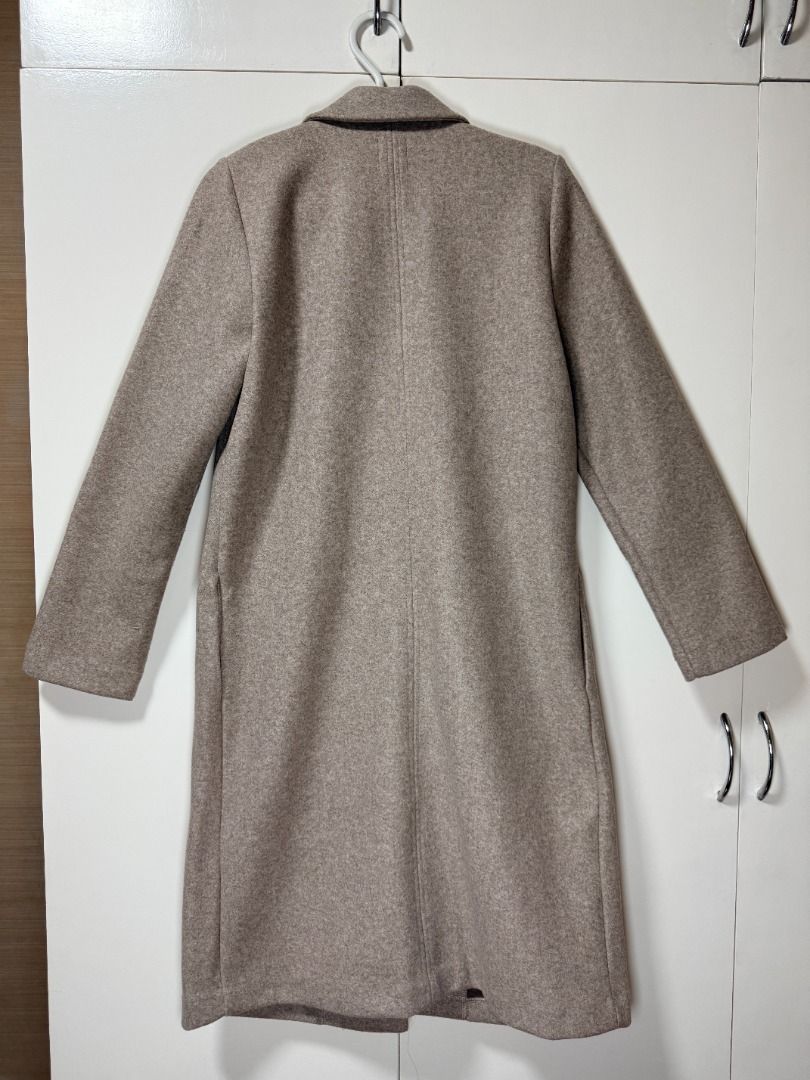 Zara Basic Soft Coat (Category: Coats, Jackets and Outerwear) located in Quezon City. Submitted by laragaelle (Listing ID 1467735907, Image 3). Description: Name: Zara Basic Soft Coat Colour: Beige Marl Design: Notched lapel collar, long sleeves, straight hem and front button fastening. Size on Tag: S / EUR S / USA S / MEX 26 Purchased for: P2,595 RFS: Decluttering, never used.