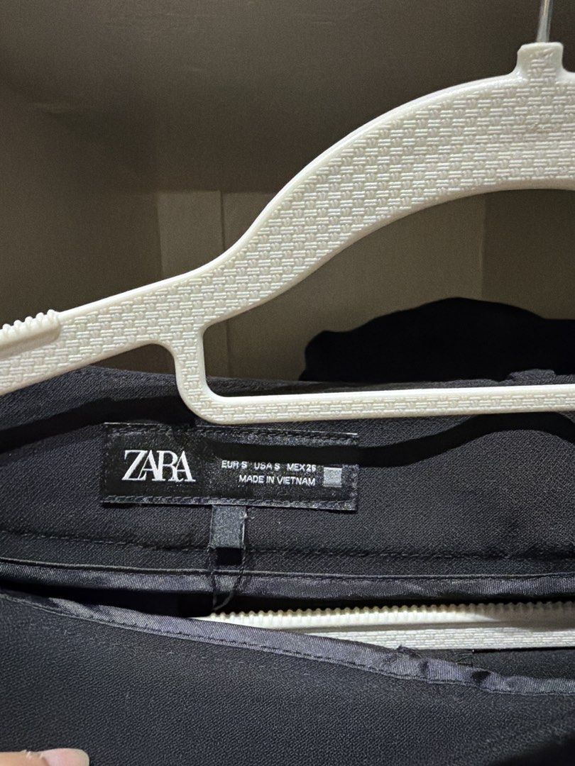 Zara Black Pleated Skort Size S (Category: Skirts) located in Batangas. Submitted by luxuryinmyclowset (Listing ID 1467731837, Image 2). Description: - Brand: Zara - Color: Black - Size: S (fits true to size) - Details: Structured waistband, belt loops, hidden side zipper closure - Origin: Made in Vietnam - Condition: Clean overall, great pre-loved condition.