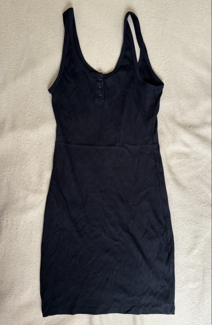 Zara Black ribbed tank mini dress (Category: Dresses) located in Pasig City. Submitted by llovedbyliv (Listing ID 1467634521, Image 1). Description: Small to Semi Medium (Fitted).