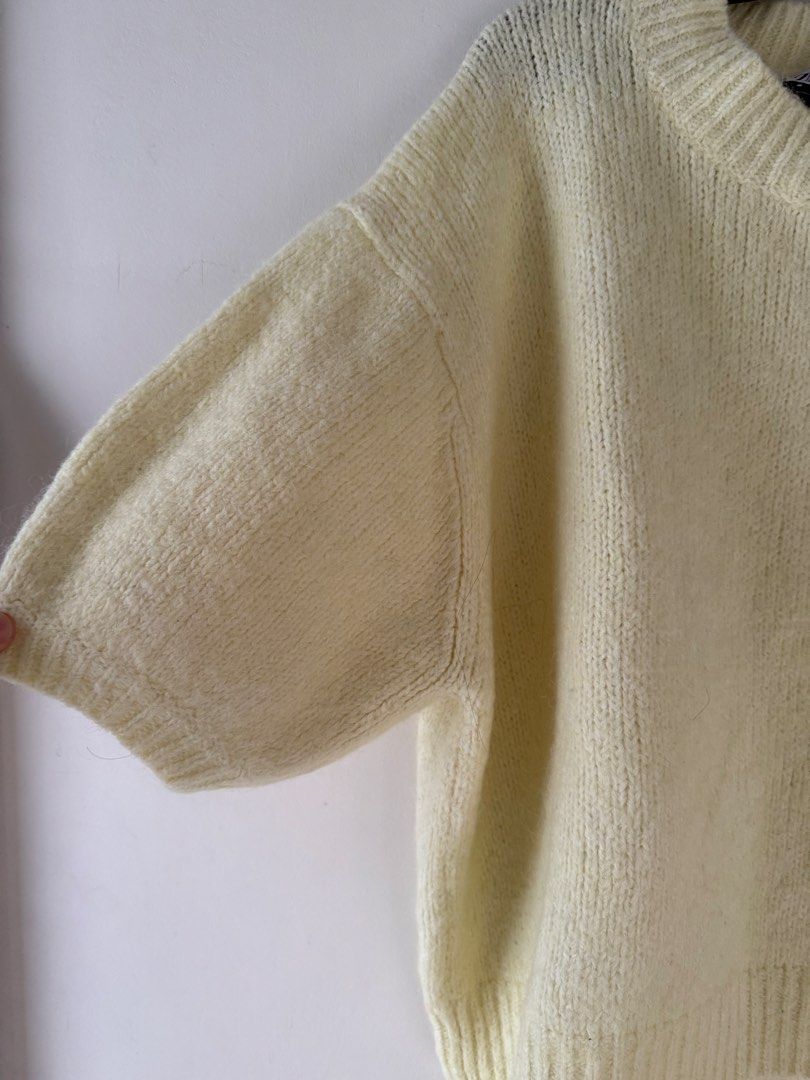 ZARA Butter Yellow Knit (Category: Blouses) located in Quezon City. Submitted by closetreset.qc (Listing ID 1467684134, Image 3). Description: • No flaws • No when worn • Soft knit (hindi makati) • + Sf.