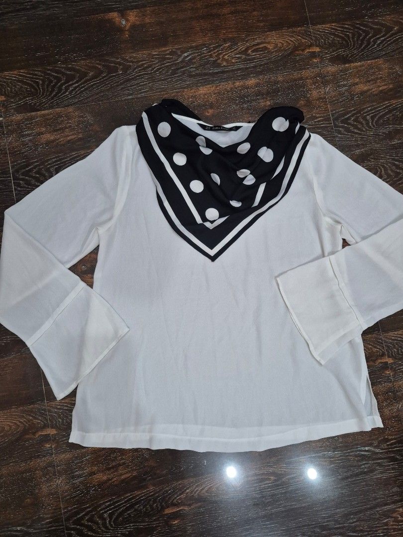 Zara Chifon Black and White Blouse (Category: Blouses) located in Santa Cruz. Submitted by deenem (Listing ID 1467616295, Image 2). Description: Like New😍👌 No flaws👌 XS on Tag Can fit S-M Asian (Measurements laid flat in inches) Bust:18 Armhole:8.5 Lenght: 23.5.