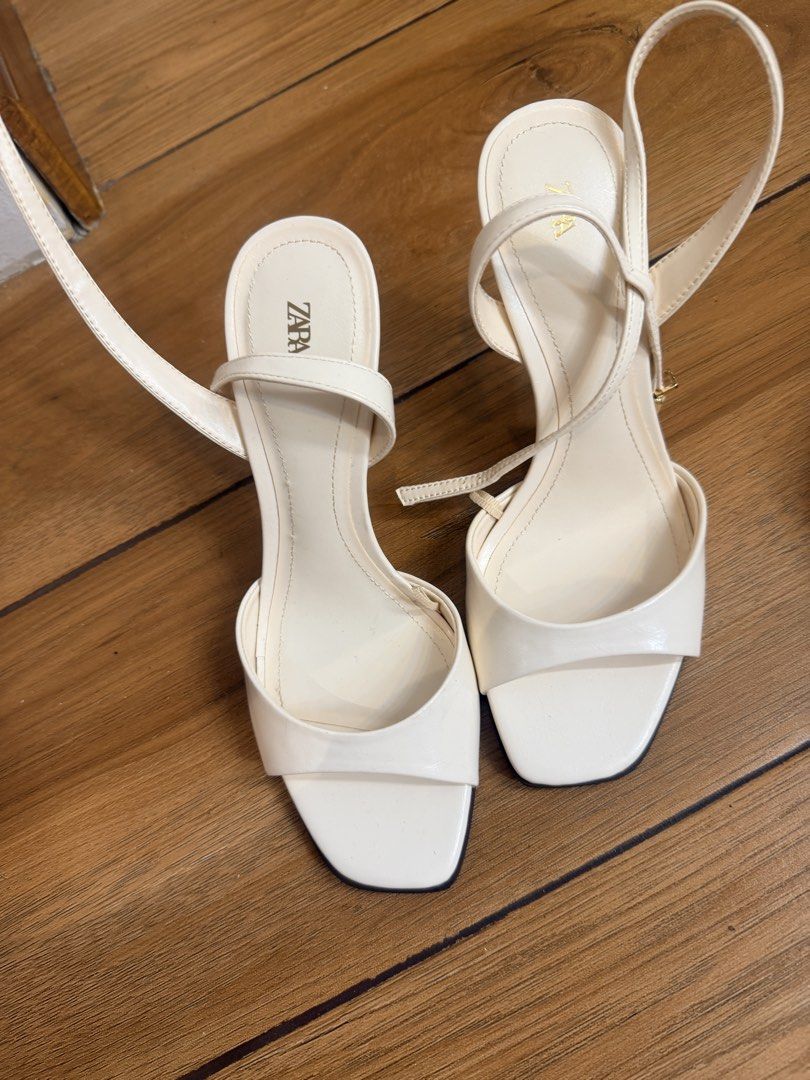 Zara heels (Category: Heels) located in Quezon City. Submitted by destashingmycloset (Listing ID 1467607879, Image 1). Description: .