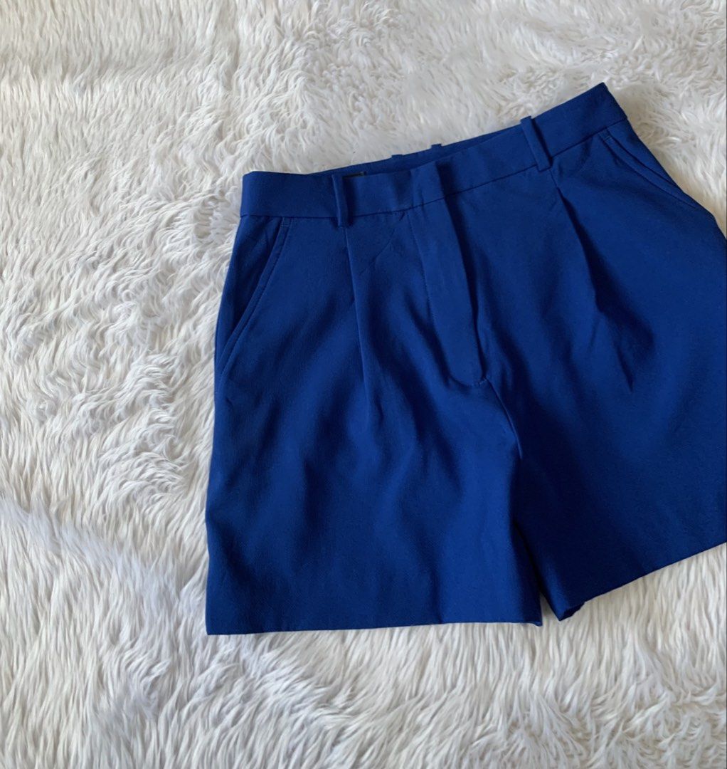 ZARA Highwaisted Short (Category: Shorts) located in Cebu City. Submitted by _labelscebu (Listing ID 1467610110, Image 2). Description: .