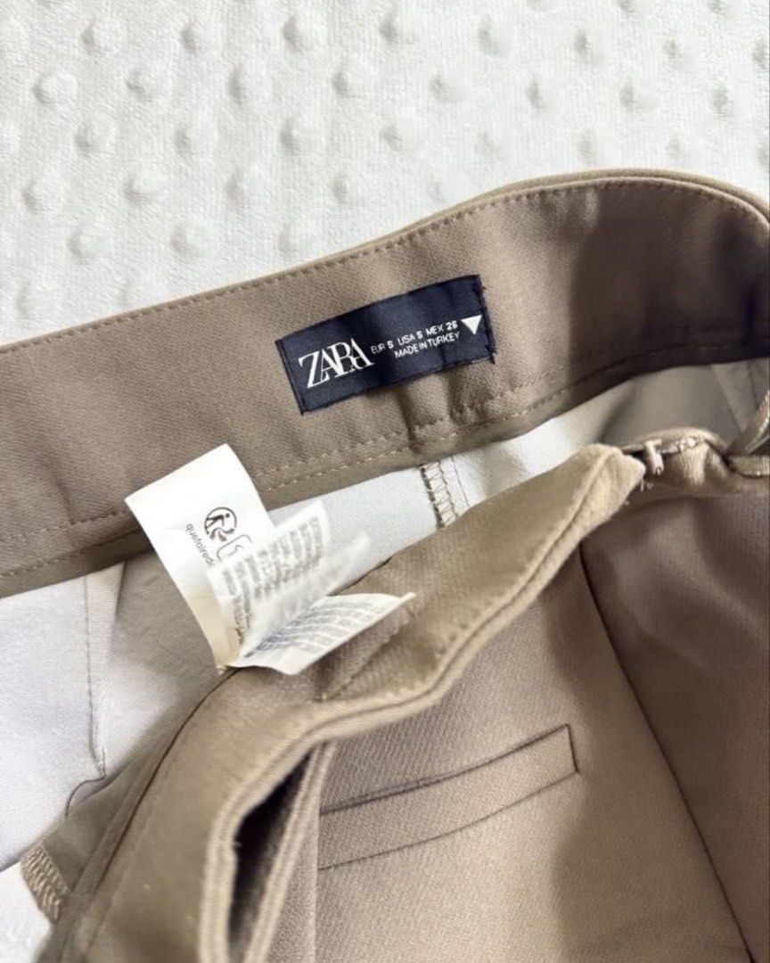 Zara Muted Brown Mini Skort Skirt (Category: Skirts) located in Marikina City. Submitted by cheruboo (Listing ID 1467654588, Image 3). Description: zara mini skort in a muted brown shade! features a skirt-like appearance with the practicality of shorts underneath. easy to style and perfect for everyday wear brand: zara color: muted brown style: mini skort.