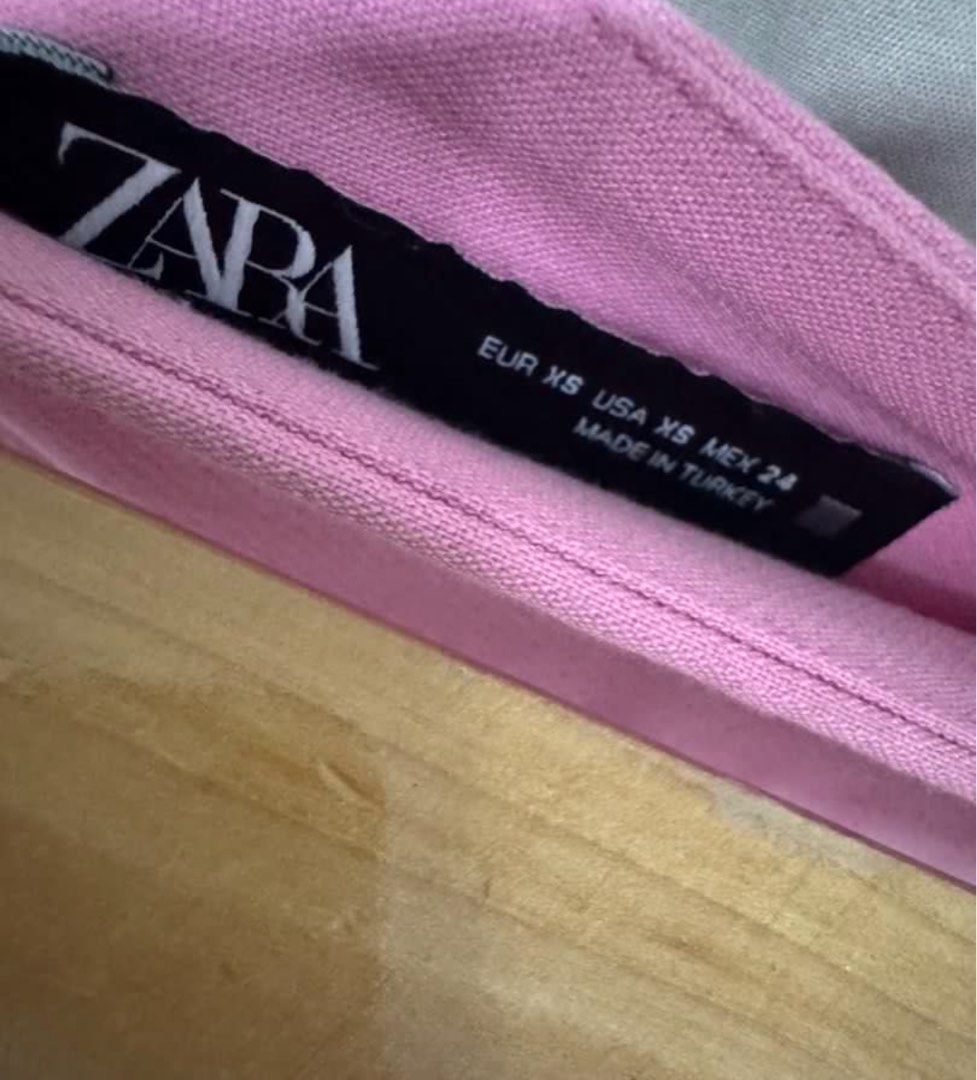 Zara pink skirt (Category: Shorts) located in Quezon City. Submitted by prelovedsaleitems (Listing ID 1467766723, Image 2). Description: .