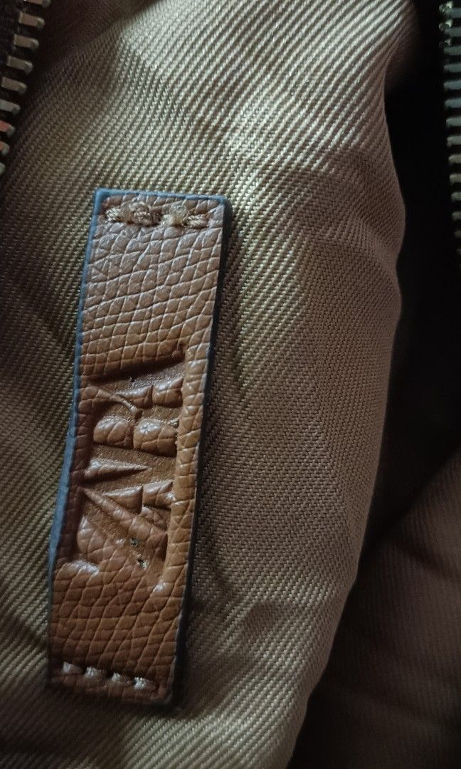 Zara pouch (Category: Belt bags, Clutches and Pouches) located in General Santos City (Dadiangas). Submitted by japan-ukay (Listing ID 1467739751, Image 2). Description: .