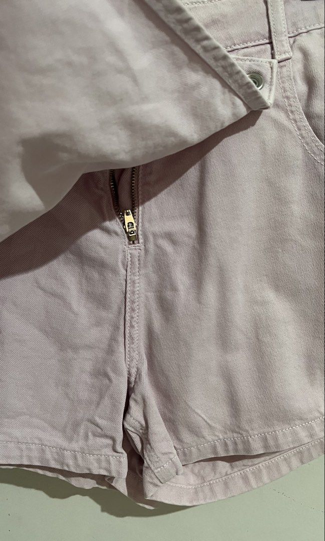 Zara skort (Category: Skirts) located in Manila. Submitted by ourburstingwardrobe_ (Listing ID 1467696062, Image 3). Description: Size s In great condition.