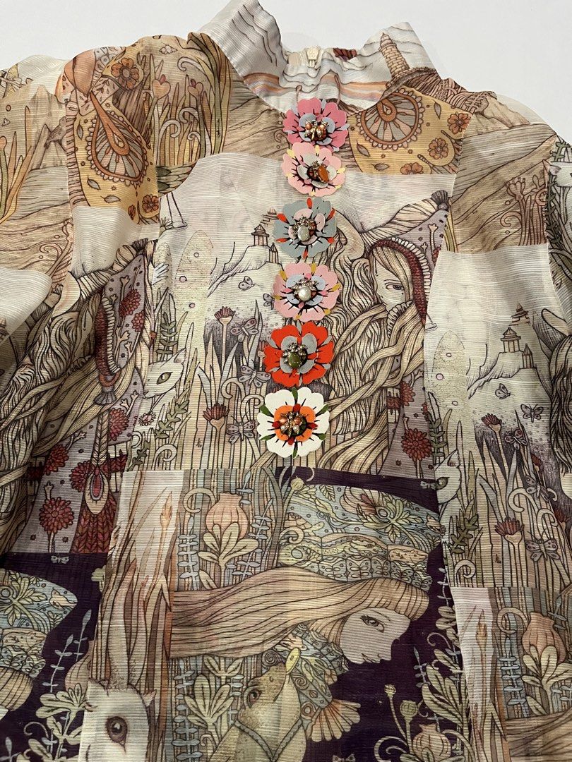 Zimmerman Blouse (Category: Longsleeves) located in Manila. Submitted by ngnony (Listing ID 1467671018, Image 3). Description: .