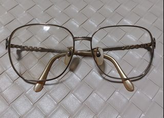 (Category: ) located in . Submitted by timeless-trinkets (Listing ID 1468013759, Image 1). Description: .