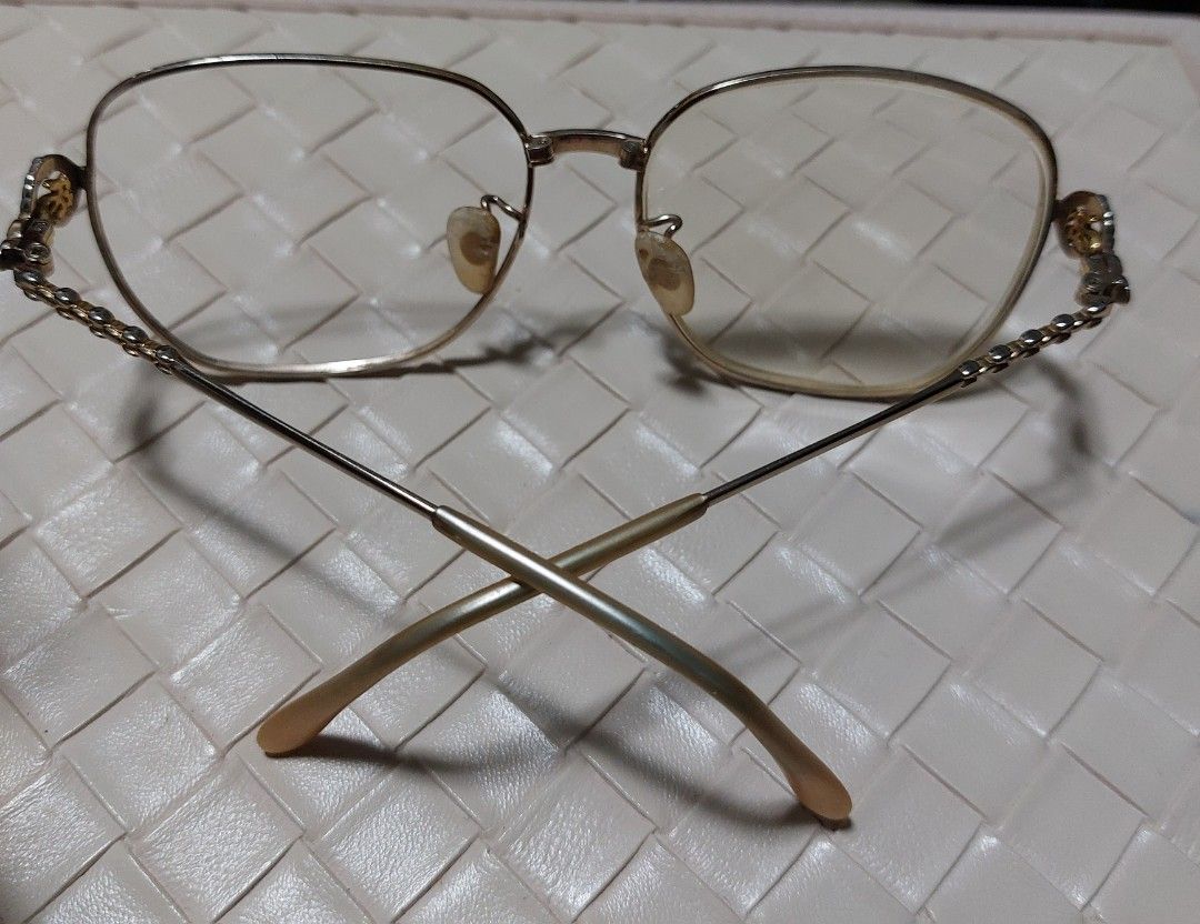 14k GF eyeglasses (Category: Sunglasses & Eyewear) located in Camaligan. Submitted by timeless-trinkets (Listing ID 1468013759, Image 2). Description: replaceable lense light weight.