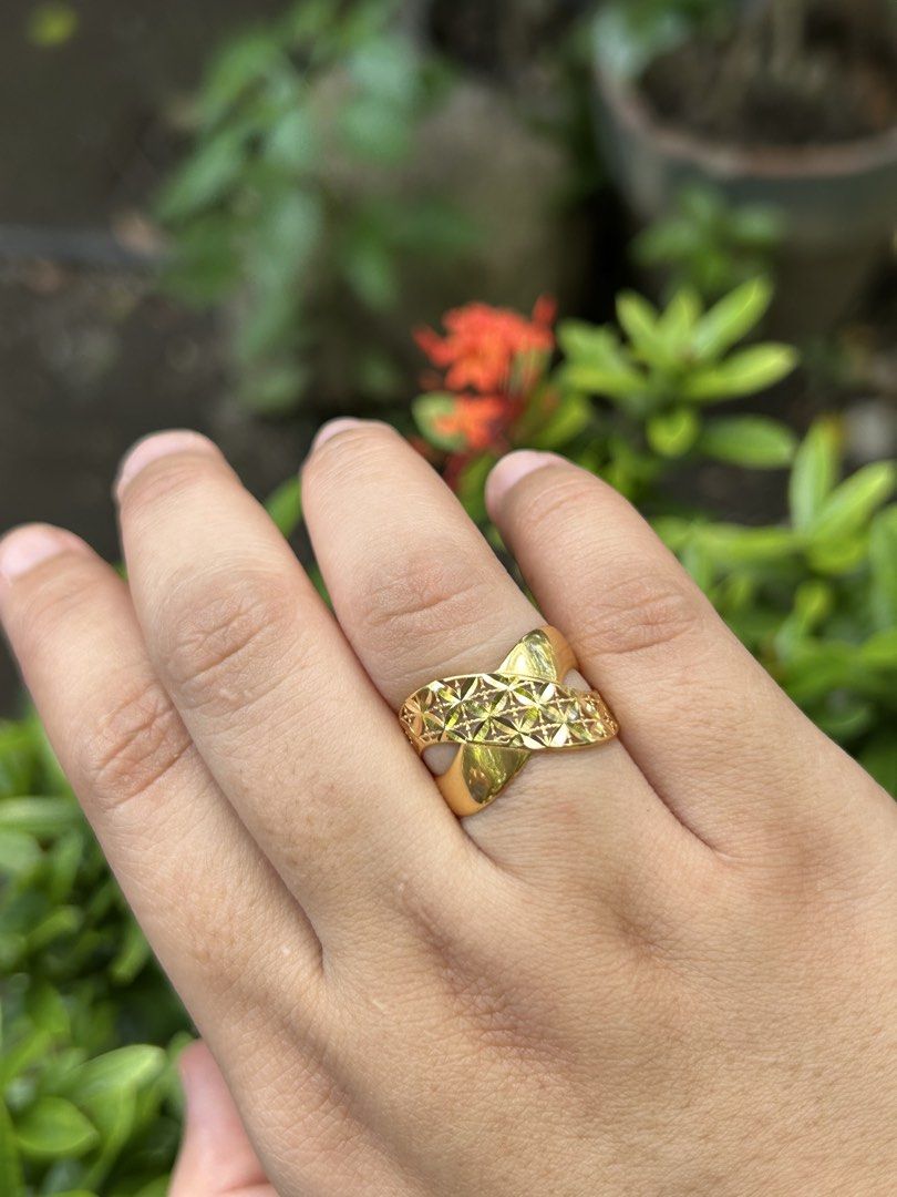 18K Saudi Gold Ring (Category: Luxury Accessories) located in San Pedro. Submitted by bessnie1414 (Listing ID 1467947748, Image 1). Description: ‼️Brand New 18K Saudi Gold Ring‼️ Size : 8 1.35grams 7700 per gram PHP10,395 plus SF only! MODE OF PAYMENT ✔️BPI or GCASH Only NO COD/COP.