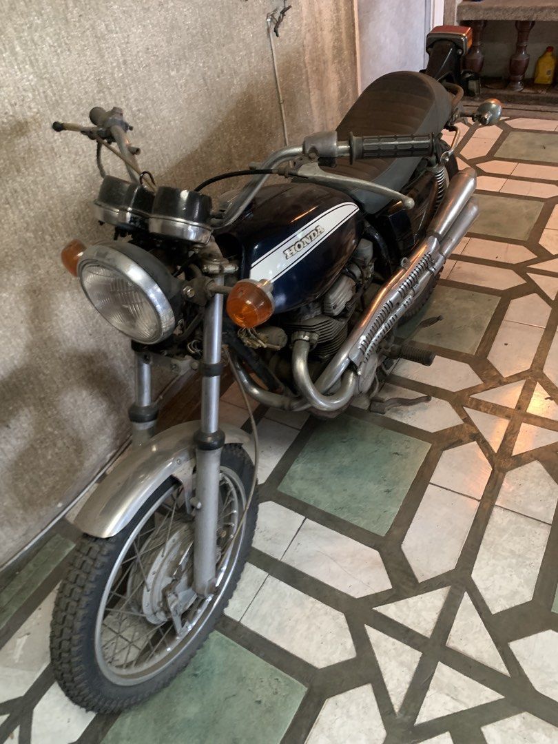 1972 Honda CL350 Scrambler (Category: Motorbikes for Sale) located in Iloilo. Submitted by kirkbiz (Listing ID 1467839853, Image 2). Description: 1972/74 CL350 Scrambler (1974 cb360 VIN) Issues: Not running No LTO docs Rear side panel covers Rear foot pegs Carb manifold Location: Iloilo City.