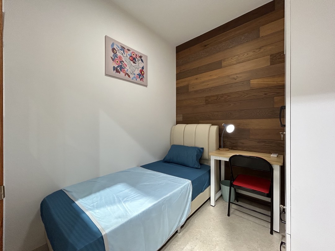 (Category: ) located in . Submitted by zhenfu8346470 (Listing ID 1424770769, Image 1). Description: .