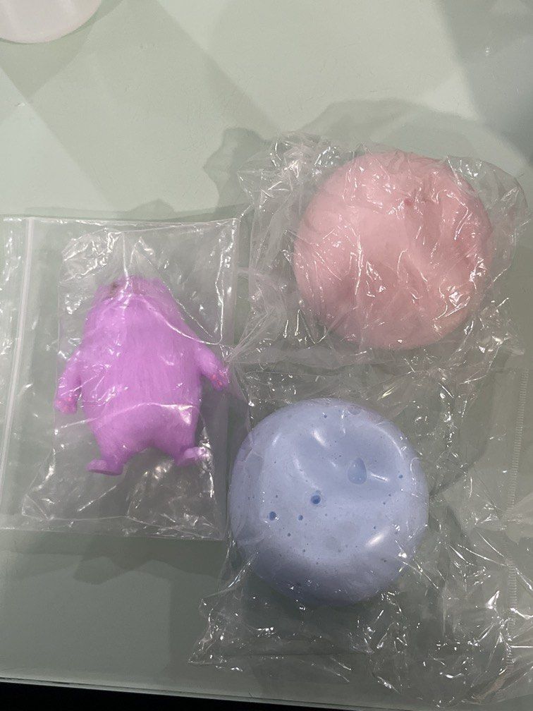 1 crunchy squishy, 2 clay squishy (Category: Interactive Toys) located in Manila. Submitted by veeri.yu (Listing ID 1467875633, Image 1). Description: set ₱350 individual prices: - purple crunchy: ₱150 - 9cm pink smushers clay dupe: ₱100 - 9cm moldable blue clay ball: ₱100 mop gcash mod jnt or lalamove buyer shoulders sf i ship after payment.