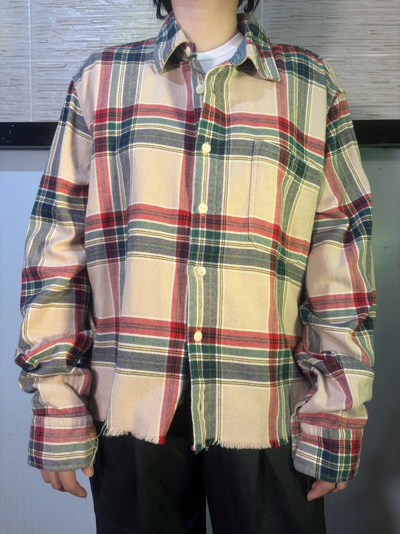 2000s Grunge GAP Cream and Tartan Cropped Buttondown (Category: Formal Shirts) located in Quezon City. Submitted by theiiclothing (Listing ID 1467856464, Image 1). Description: 2000s Grunge GAP Cream and Tartan Cropped Buttondown Size XL (width: 24 inches x length: 24 inches) 400PHP ONLY! DM us for reservations or further inquiries. For sure buyers, comment “mine” on this pic Stay blessed to be dressed! 🙏 Payment methods: * BPI/GCash/Maya/GoTyme