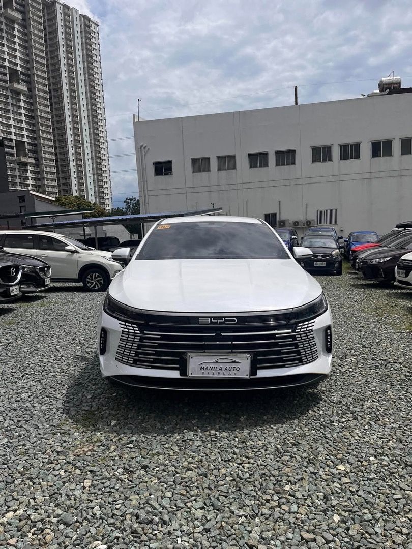 2025 BYD SEAL 5 DYNAMIC (Category: Used Cars) located in Pasig City. Submitted by mad_cars (Listing ID 1467849903, Image 1). Description: 2025 BYD SEAL 5 DYNAMIC GAS HYBRID AUTOMATIC TRANSMISSION (AVAILABLE FOR FINANCING ZERO PERCENT PROCESSING FEE UNTIL OCTOBER 16-17 ONLY.) ₱798,000 Keyless White 9tkms mileage 2 ending plate Gas-Hyrbid Price ₱798,000 Down Payment ₱278,502 Loan Financed ₱558,600 Monthly · 1 Year ₱53,533 Monthly · 2 Years ₱30,258 