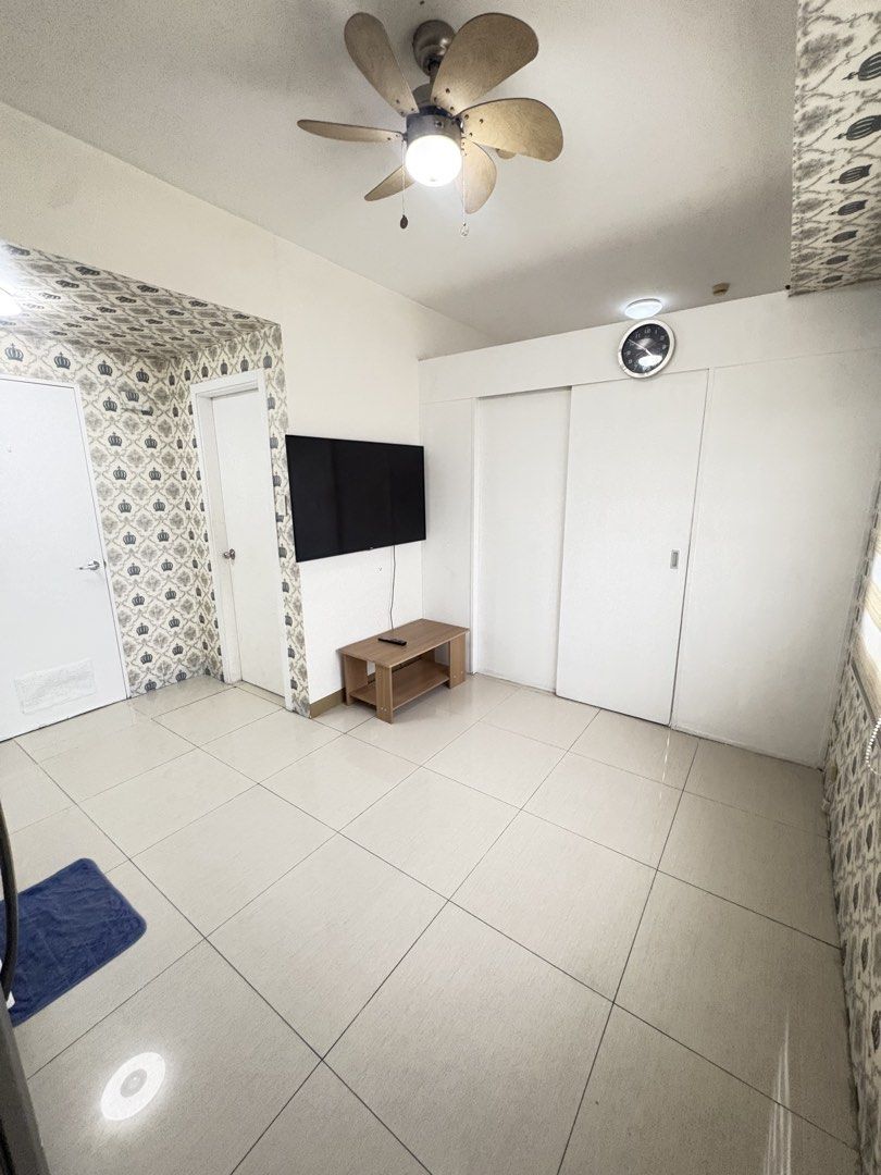 2br for rent South Residences Las Piñas (Category: Apartments & Condos) located in Manila. Submitted by brightflower_913403 (Listing ID 1468020522, Image 1). Description: Just walking distance to SM SOUTHMALL~ Just beside (NU) National University~ Monthly dues included ~ 6months to 1 year contract ~ 1 month advance and 1 month deposit ~ Good for 4pax~.