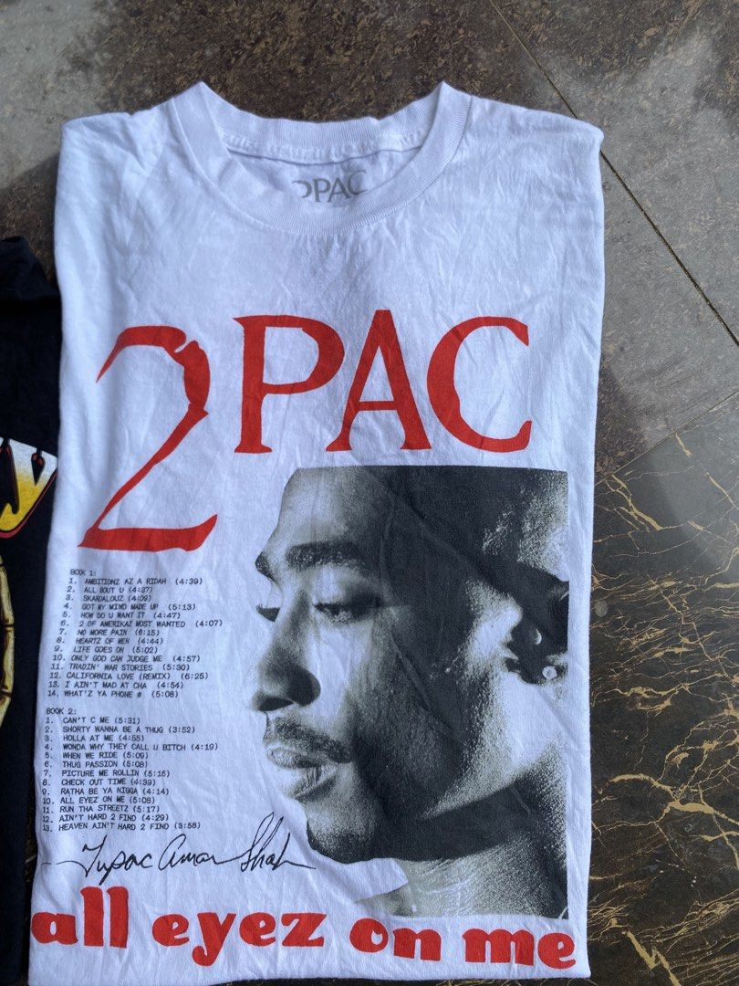 2PAC (Category: Activewear) located in Aloran. Submitted by thriftnijep.04 (Listing ID 1467854575, Image 3). Description: Excellent Condition 22.5 x 28 Issue: None Color rate: 10/10 .
