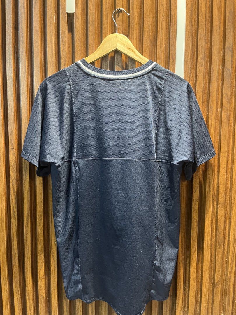 2pcs. artengo Pickleball T-Shirt aspack (Category: Tshirts & Polo Shirts ) located in San Pedro. Submitted by iamharoldguerrero (Listing ID 1468058724, Image 2). Description: 2pcs. Artengo/ Kuikma Men’s Short Sleeved Tennis/ Pickleball T-Shirt Dry (Navy Gael Monfils) Price: ₱350 for 2 TShirt Details: - Original & Bought in Decathlon - Condition: 9/10 - Dimensions: H; 27, W;18 (inches) - no issues Location: San Pedro, Laguna - Free Delivery within