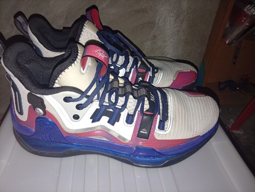 361° shoes 3 pairs bundle (Category: Sneakers) located in Makati City. Submitted by boomtarat.396 (Listing ID 1467908296, Image 3). Description: 600-700-500. All no box used at most 3 times for parties. PRICE NEGOTIABLE if take all Cembo Taguig location 1.5k sagad if take all.