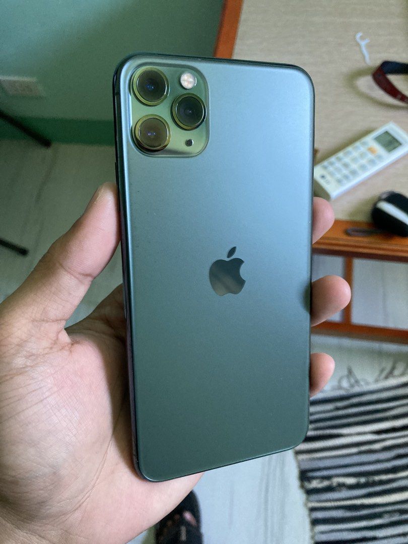 512GB iPhone 11 Pro Max (Category: iPhone 11 Series) located in Antipolo. Submitted by KuyaC (Listing ID 1467849421, Image 2). Description: Compatible with any sim card No hidden issues or history of repairs 71% battery health Meetup only at Ayala Malls Feliz Marcos Highway.