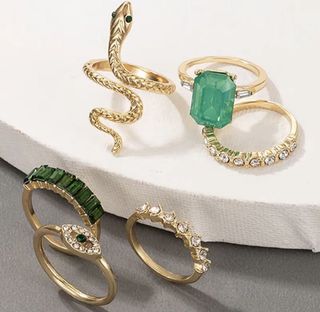 (Category: ) located in . Submitted by vintageaccessories (Listing ID 1467971808, Image 1). Description: .