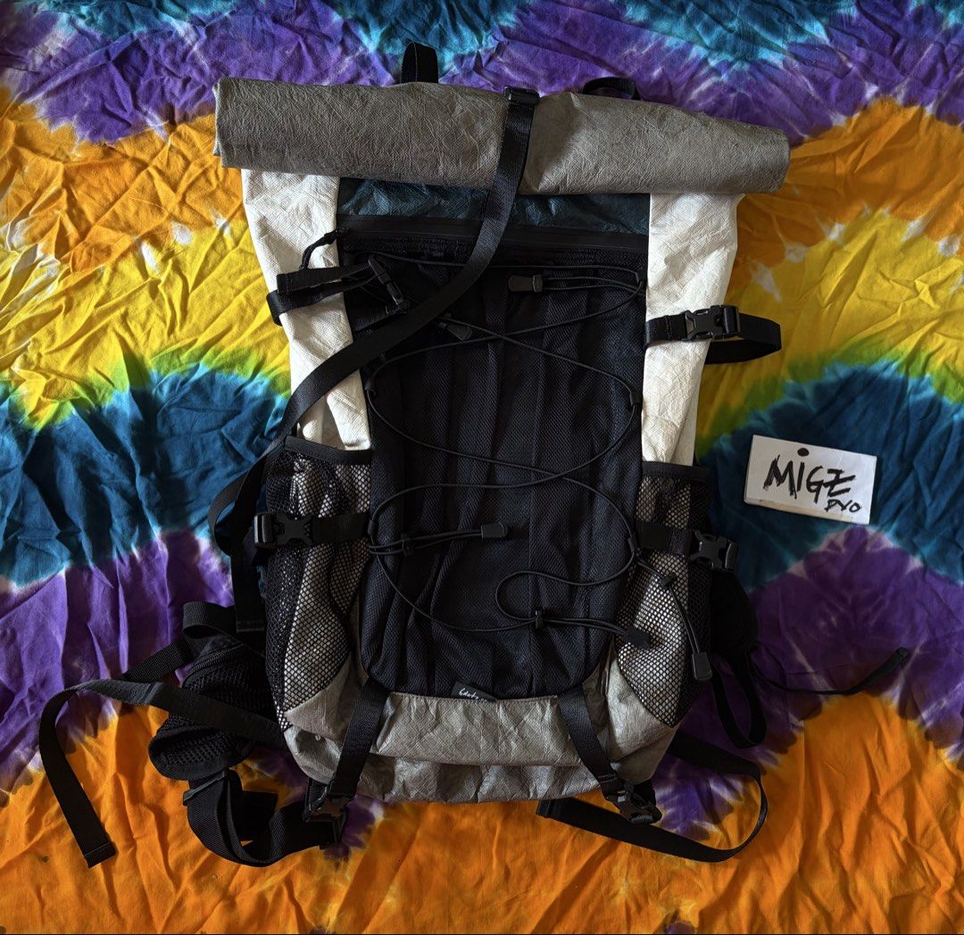6Dots Rolltop Ul Hiking Backpack (Category: Hiking & Camping) located in Davao. Submitted by juanmigz.ph (Listing ID 1467864002, Image 2). Description: 6dots Rolltop UL Hiking Backpack Very Good ✅ - Capacity up to 40L - *w/ signs of used & minimal flaws* Materials: Tyvek®️ Php 6,500.00 free shipping 📦 PM for more Inquiry 😁….