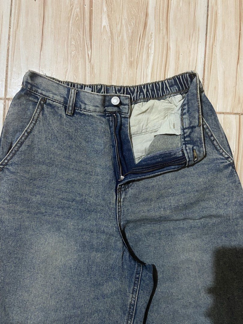 8 seconds jorts (Category: Shorts) located in Cebu City. Submitted by gervsss (Listing ID 1467879835, Image 2). Description: waist 30(stretchable) length 25 thigh 15 leghole 13.