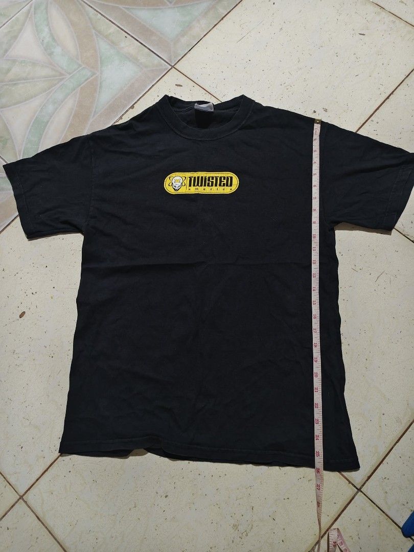 90s Twisted America Tee (Category: Activewear) located in Abucay. Submitted by fnds_wr (Listing ID 1468015596, Image 2). Description: .