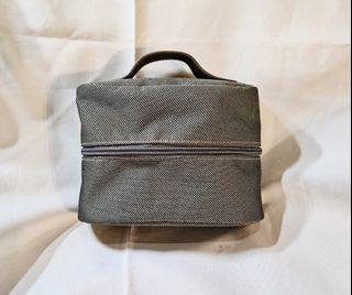 由 jonathanhou (刊登 ID 1467869398，圖片 1) 提交，位於 的 (類別：)，說明：。