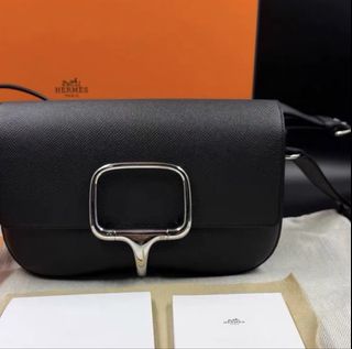 （分類：）位於 。 由 bellize.luxury 提交（商品編號 1467891412，圖片 1）。簡介： 。