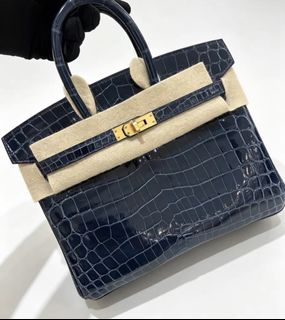 （分類：）位於 。 由 bellize.luxury 提交（商品編號 1468052082，圖片 1）。簡介： 。