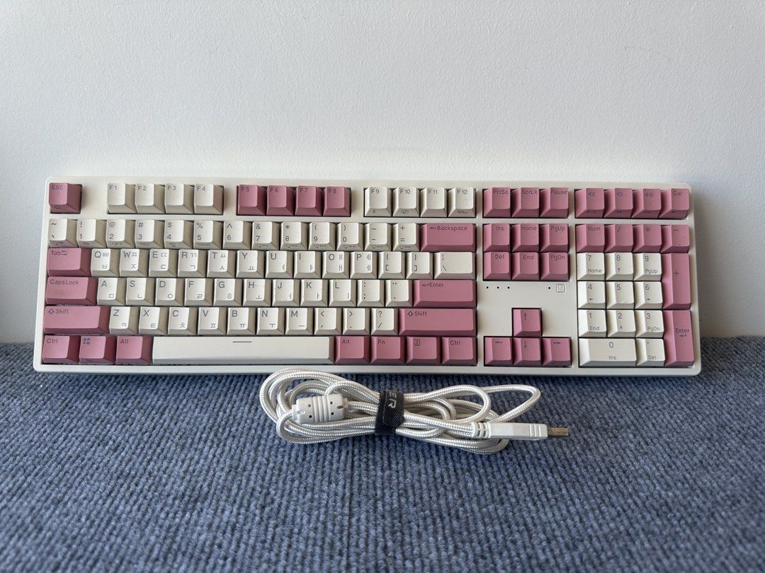 ABKO KN10C KOREAN ENGLISH KEYBOARD (Category: Computer Keyboard) located in Manila. Submitted by royal_vintage_thriftshop (Listing ID 1467878548, Image 2). Description: Original price 6.000 The Onyx Gray model features a 30g actuation force, offering the lightest typing feel in the electrostatic capacitive lineup and optimized for a smooth typing experience. The Pink model features a 45g actuation force, providing a balance of input speed and tac
