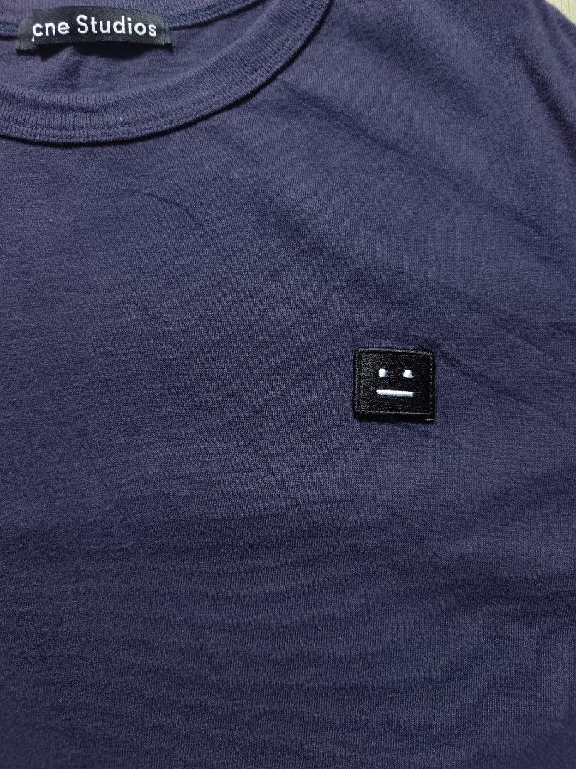 Acne studios face patch shirt (Category: Formal Shirts) located in Davao. Submitted by jeff_thrifts (Listing ID 1467852491, Image 2). Description: excellent condition no issue dm if interested.