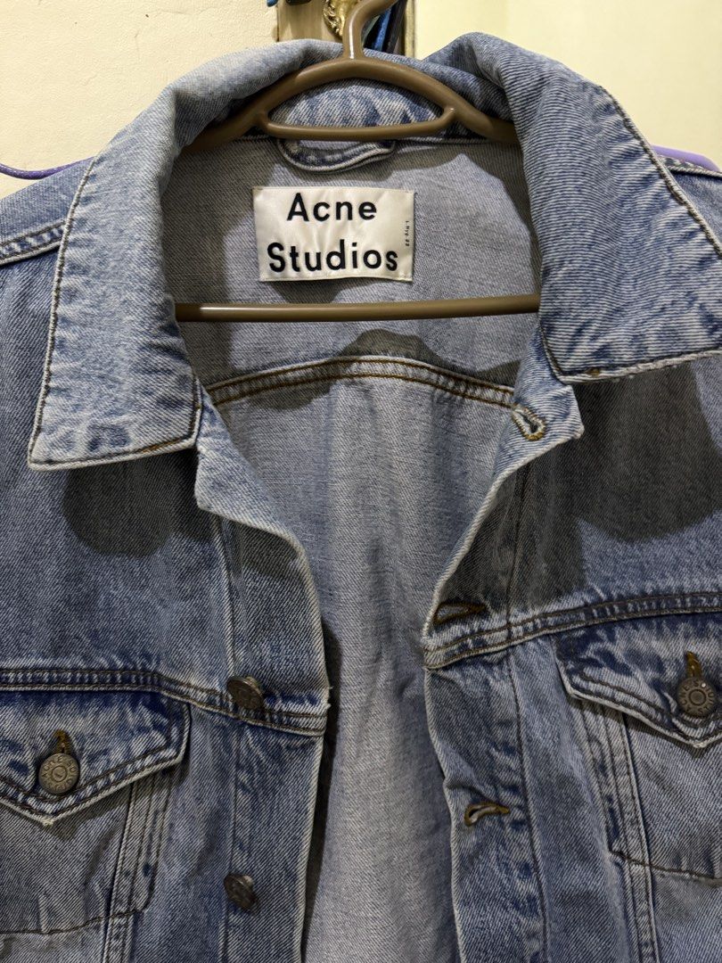 Acne Studios Jam Lt Vintage Denim Jacket (Category: Coats, Jackets and Outerwear) located in Cebu City. Submitted by hotchkisscebu (Listing ID 1467909436, Image 2). Description: - Brand: Acne Studios - Model: Jam Lt Vintage - Wash: Light vintage - Material: 100% cotton - Origin: Made in Turkey - Features: Button-up front with chest flap pockets - Condition/Style: Clean wash, perfect solid staple piece for daily outfits.