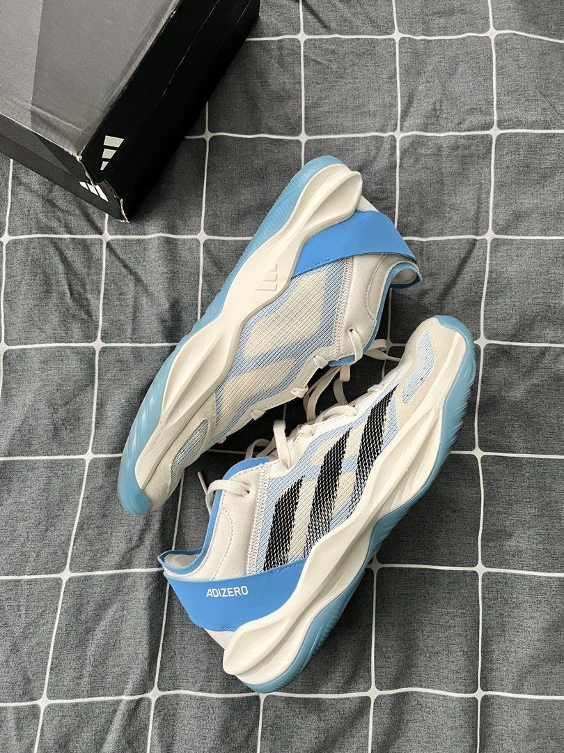 Adidas Adizero Select 2.0 (Category: Sneakers) located in Manila. Submitted by jdstrll (Listing ID 1467967978, Image 2). Description: Size Euro: 42 2/3 Uk: 8 1/2 - Good as new i used this once pang Volleyball - Reason why im selling this, impulsive buying and need funds also ✅ With original Box and Price 🚚Mode of Delivery: J&T/Lalamove/Meet up 🧾Mode of Payment: Gcash/Landbank/BPI/Gotyme/RCBC.