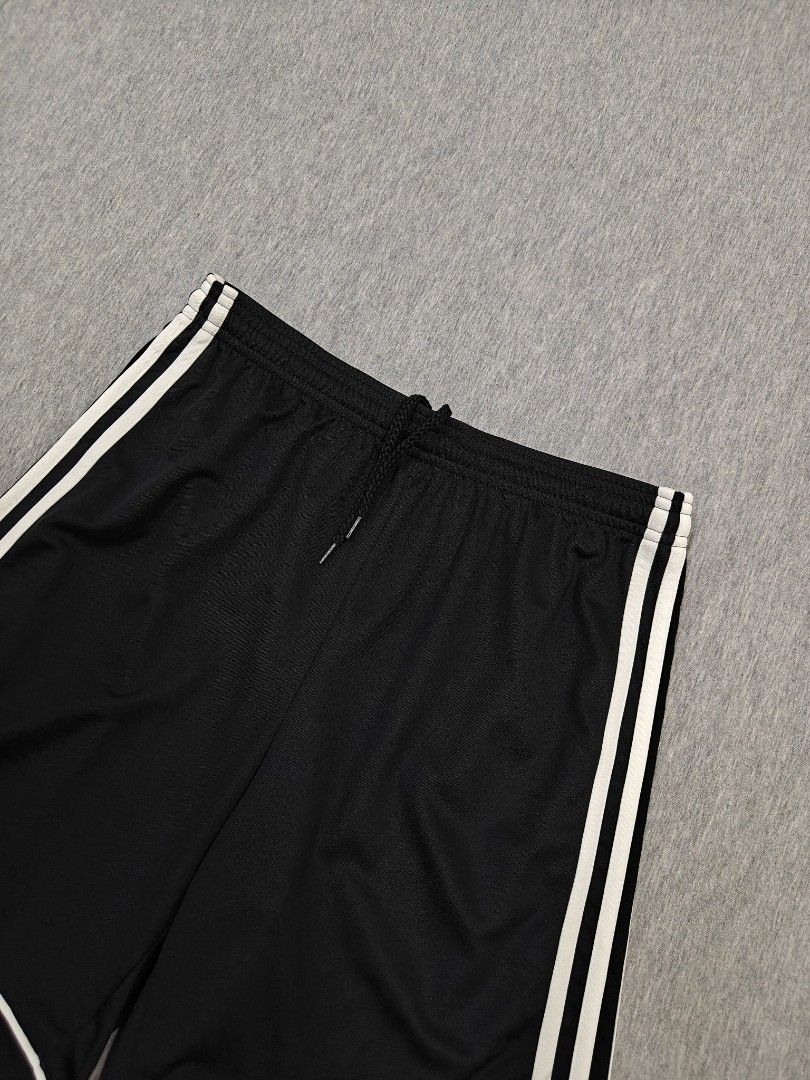 ADIDAS CLIMATE SQUAD 17 SHORT (Category: Activewear) located in Bacolod City. Submitted by yobibstuffs (Listing ID 1467882756, Image 2). Description: ADIDAS CLIMATE SQUAD 17 SHORT SIZE: 160 ( SMALL) DIMENSIONS WAISTLINE: 28-32 LENGTH: 16 LEG OPENING: 10'5 GOOD CONDITION ISSUE: SMALL SCRATCH NA SA LAST PIC. 🫠 NEED WASH 🧼🫧 PRICE: 799+SF OUTSIDE BACOLOD CITY 🏙️ 🌆 PM ME! 📥📥📥.