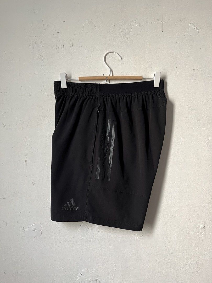 Adidas D4T PrimeLift 3-Stripe Short (Category: Activewear) located in Cagayan de Oro. Submitted by vigo999 (Listing ID 1467910478, Image 1). Description: Adidas D4T PrimeLift 3-Stripe Short Size 28-30 Condition: Excellent Color rate: 10/10 No issues Dimes: 28-30x18 Hem: 12.