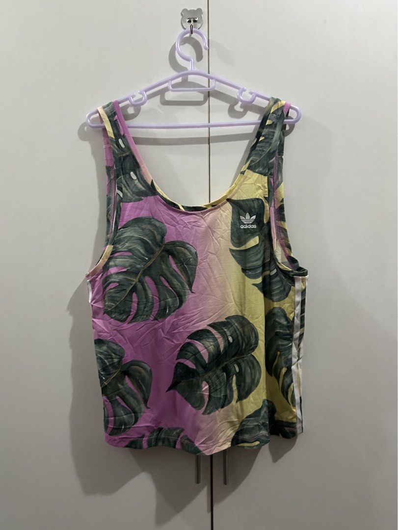 Adidas Floral Top (Category: Activewear) located in Manila. Submitted by chen_clybelles (Listing ID 1467949933, Image 2). Description: .