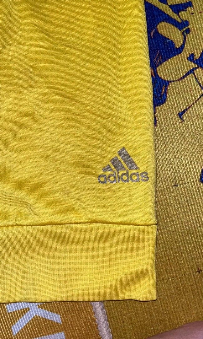 ADIDAS GEOMETRIC PRINT CREW NECK (Category: Coats, Jackets and Outerwear) located in Calamba. Submitted by zydr1ch (Listing ID 1467874740, Image 3). Description: Adidas Geometric-Print Crewneck Sweatshirt XL on tag Length-30 inch Width-23inch.