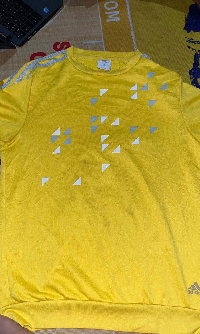 ADIDAS GEOMETRIC PRINT CREW NECK (Category: Coats, Jackets and Outerwear) located in Calamba. Submitted by zydr1ch (Listing ID 1467874740, Image 1). Description: Adidas Geometric-Print Crewneck Sweatshirt XL on tag Length-30 inch Width-23inch.